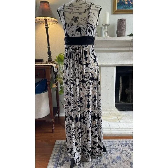 Soma Elegant Black and Cream Maxi Dress - Picture 2 of 7